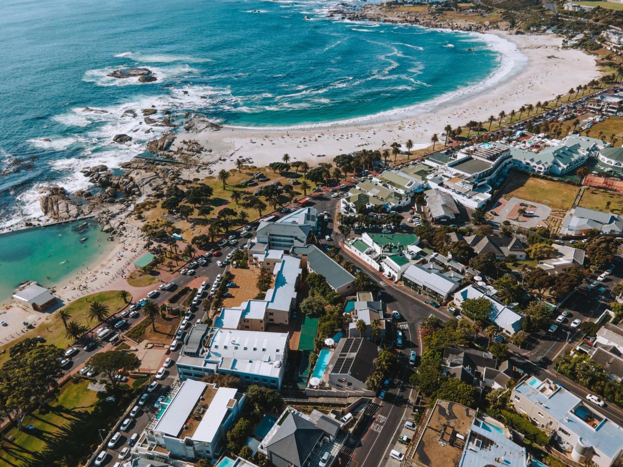 Beach Views -Camps Bay Village كيب تاون المظهر الخارجي الصورة
